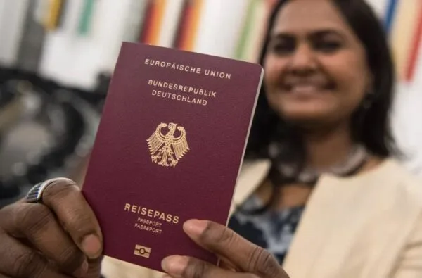 Alman Pasaportlarını İnternetten Satın Alın